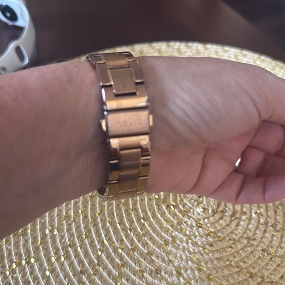 Relic rose gold